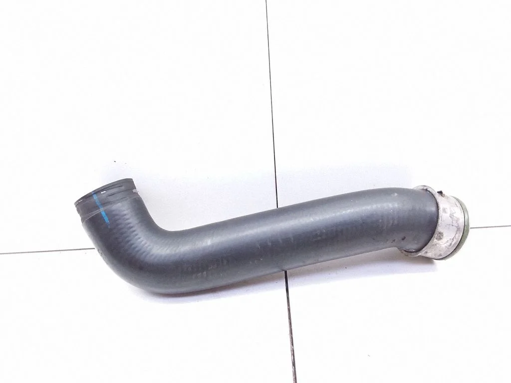 Intercooler hose/pipe – Volkswagen Golf IV (1998-2005)
