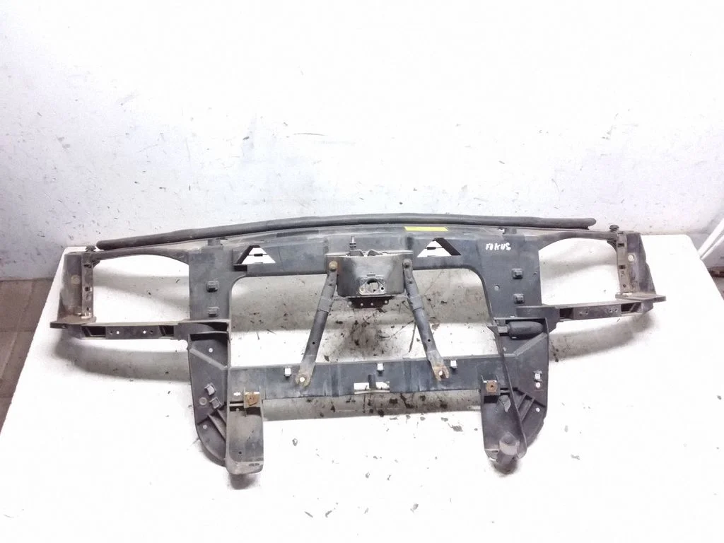 Radiaatori tugipaneel – Ford Mondeo Mk III (2000-2007)