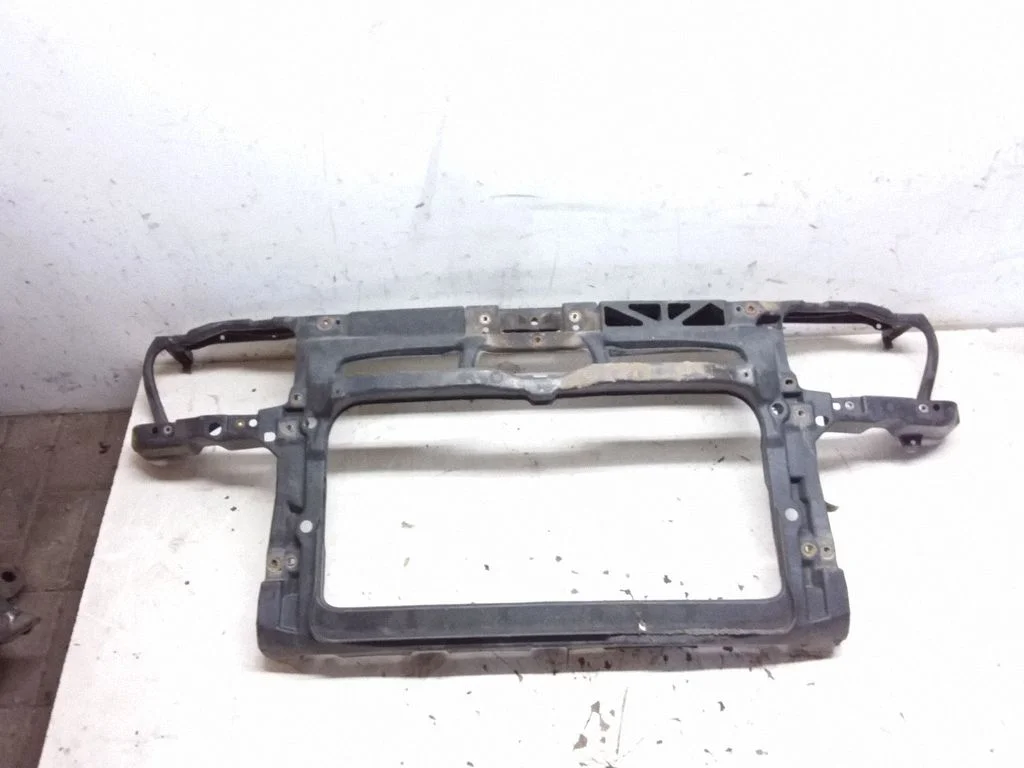 Radiator support slam panel – Volkswagen Golf IV (1998-2005)
