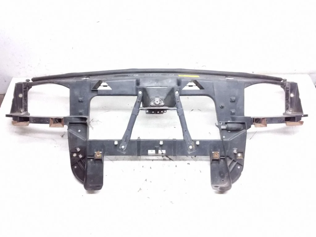 Radiaatori tugipaneel – Ford Mondeo Mk III (2000-2007)