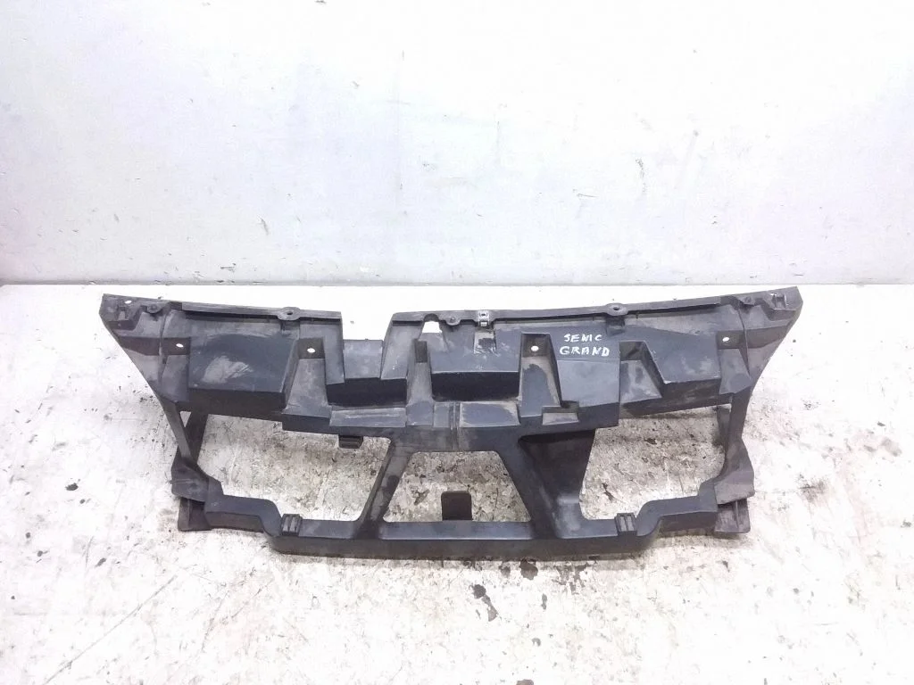 Radiaatori tugipaneel – Renault Scenic II - Grand scenic II (2003-2006)