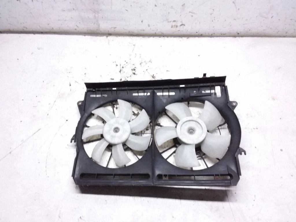 Ventilaatorite komplekt – Toyota Avensis T250 (2003-2006)