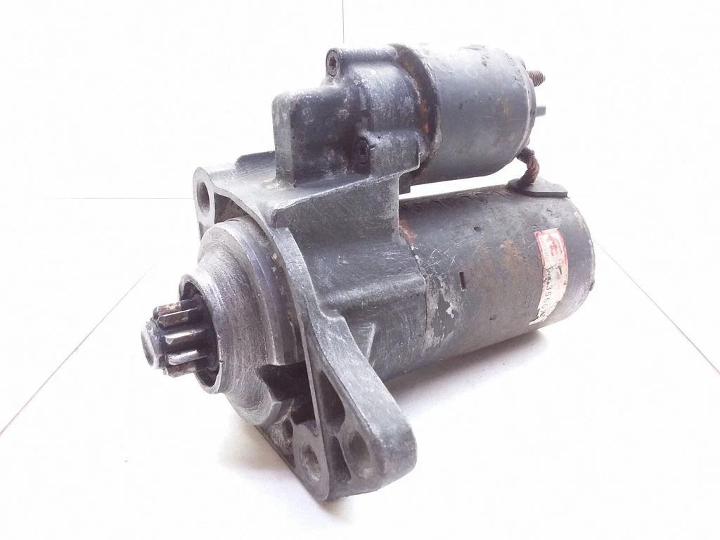 Starter motor 020911023F