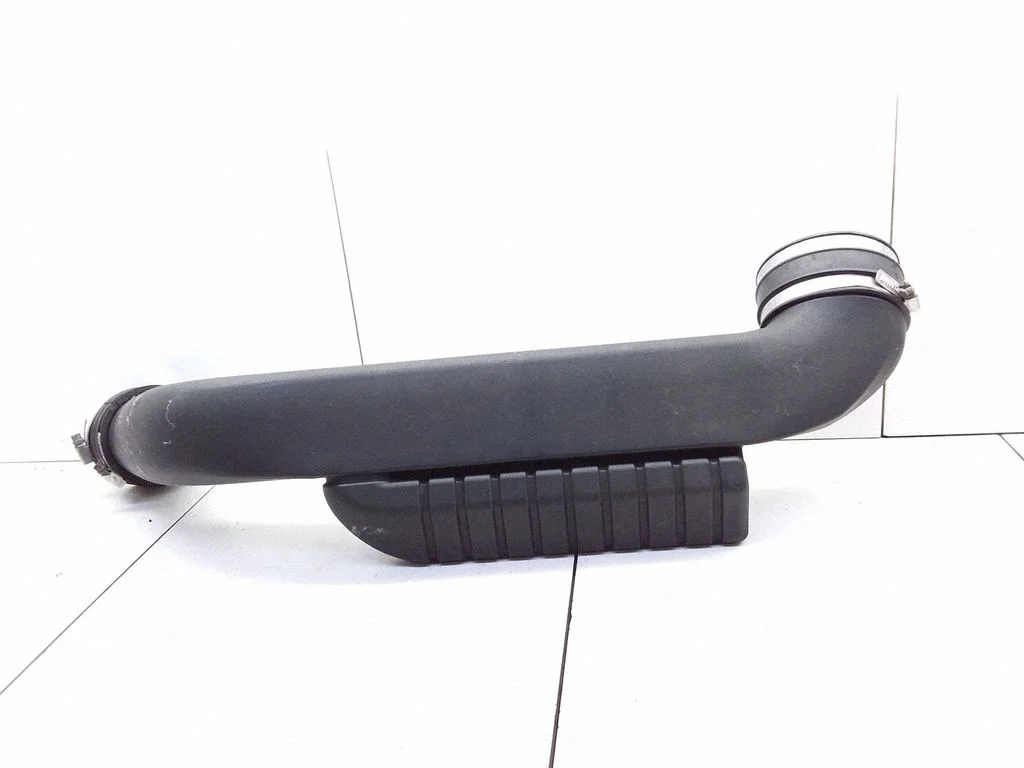 Cabin air duct channel – Mercedes-Benz C-Class AMG W202 (1993-2000)