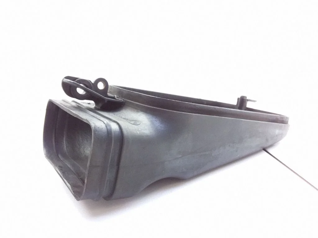 Cabin air duct channel – BMW 3 Series E90 E91 (2005-2012)
