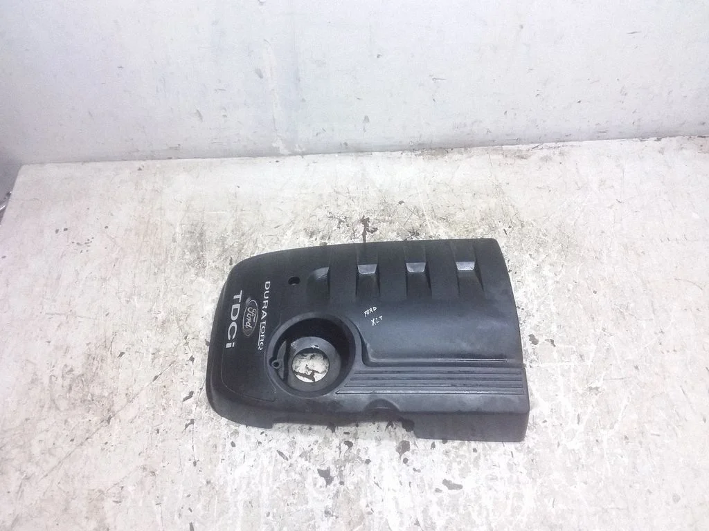 Engine cover (trim)