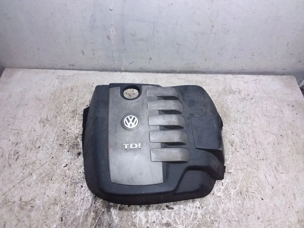 Engine cover (trim) – Volkswagen Touareg I (2002-2010)