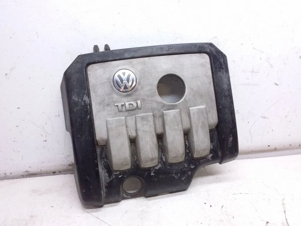 Dzinēja pārsegs (apdare) – Volkswagen Passat B5.5 (2001-2005)