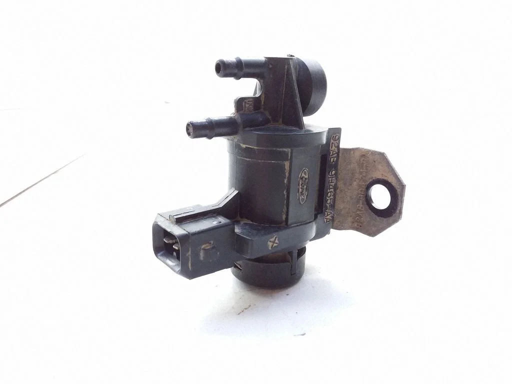 Zawór elektromagnetyczny turbo 92AB9H465AA
