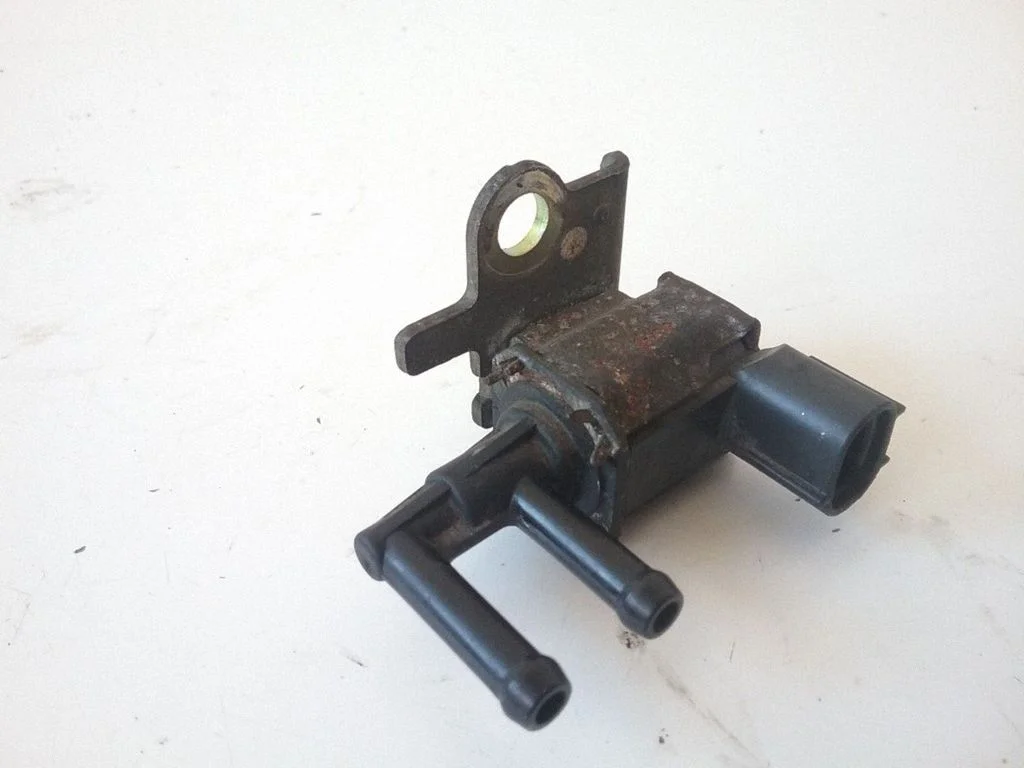 Turbo solenoid valve – Subaru Legacy (1990-1998)