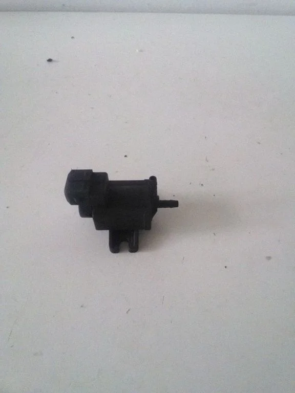 Zawór elektromagnetyczny turbo 722448001
