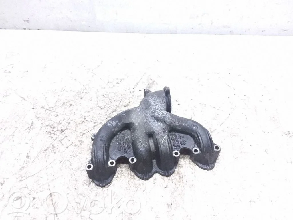 Intake manifold – Volkswagen Passat B6 (2005-2010)