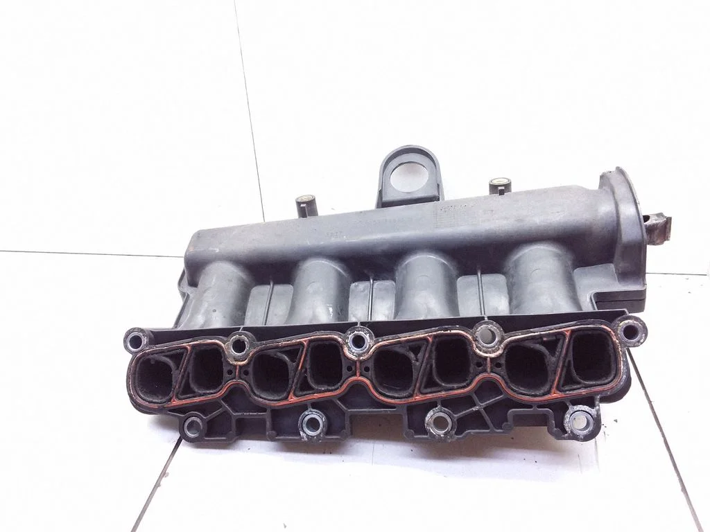 Intake manifold – Opel Astra H (2004-2012)