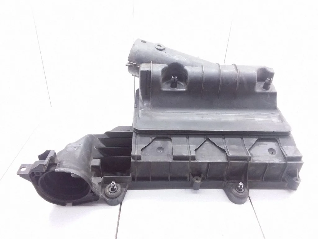 Air filter box – Ford Fiesta (2006-2008)