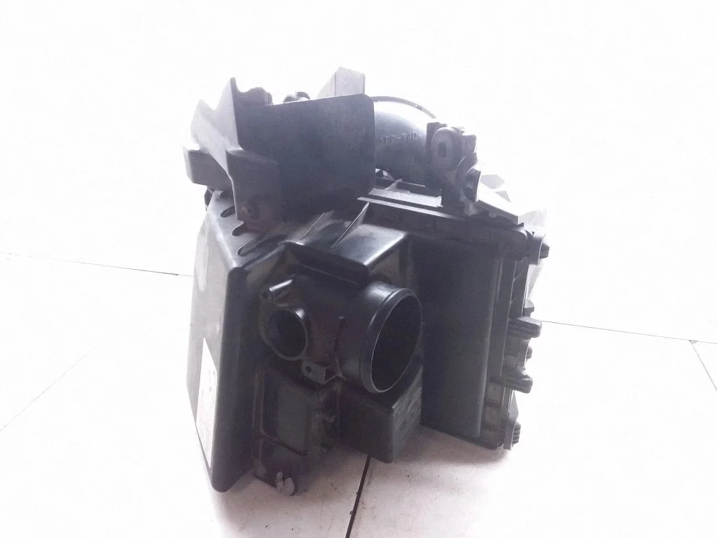 Air filter box RF7N