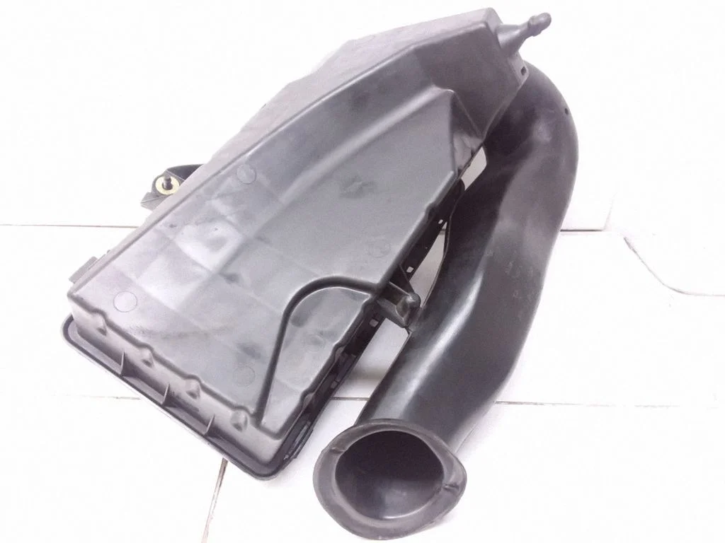 Obudowa filtra powietrza XW4U9A675AB