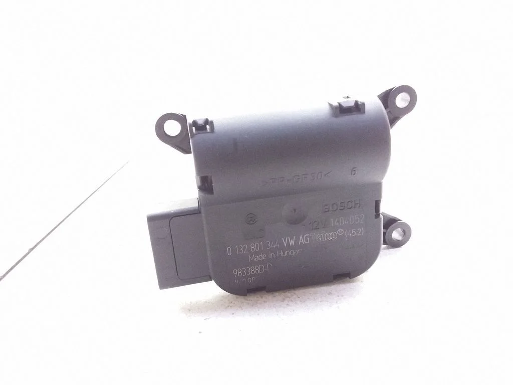 Intake manifold valve actuator/motor – Volkswagen Passat B6 (2005-2010)