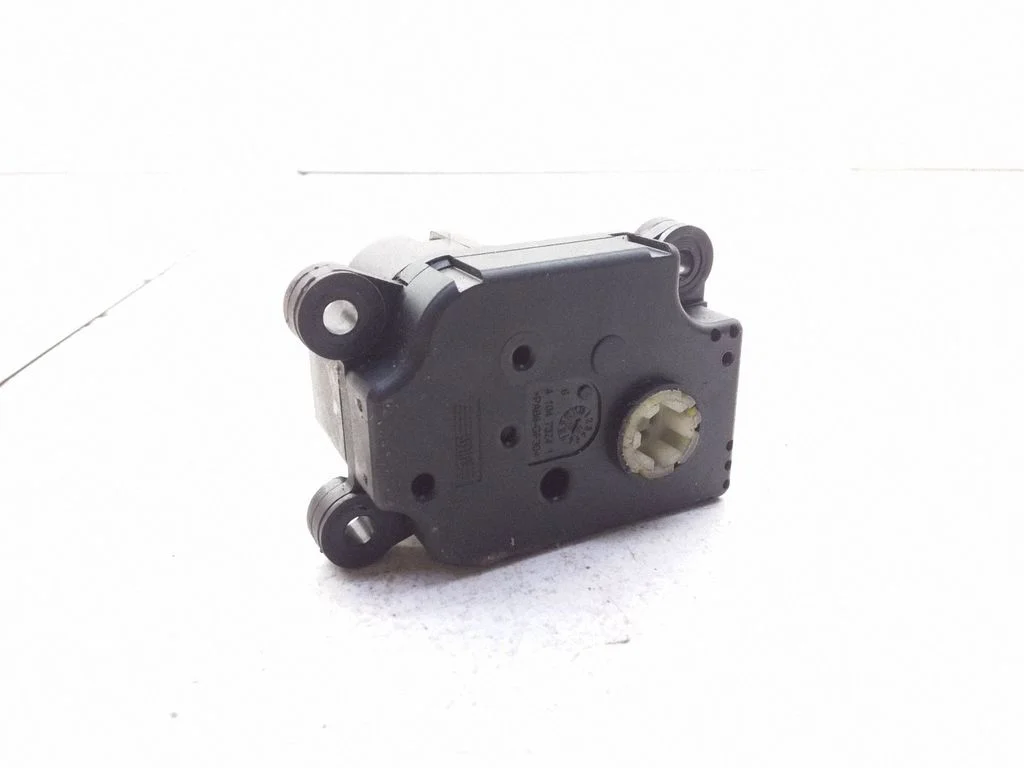 Intake manifold valve actuator/motor – Opel Insignia A (2008-2017)