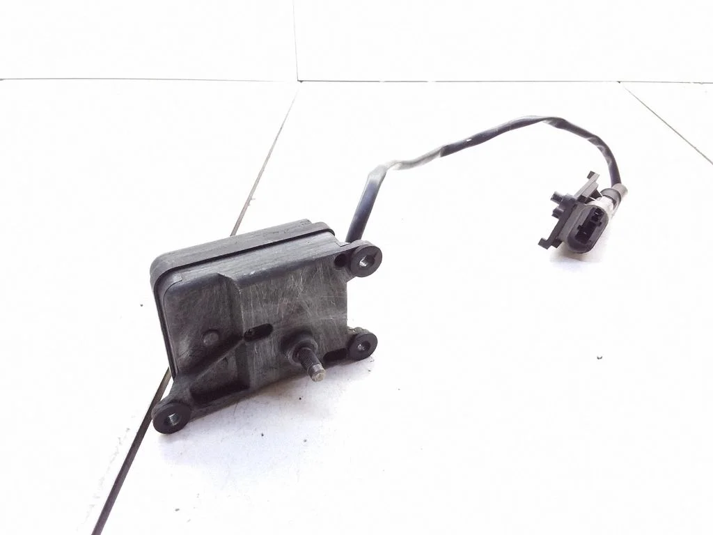 Ieplūdes kolektora vārsta motoriņš 053087020
