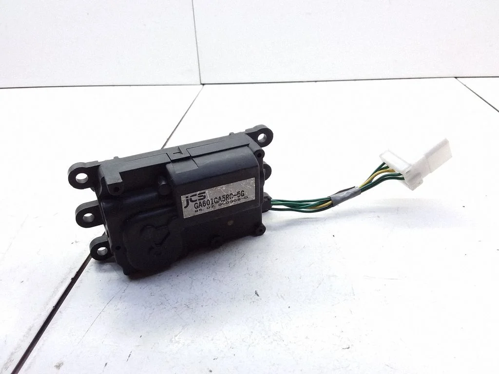 Sisselaskekollektori klapi ajam/ mootor GA601GA5RC – Mazda 626 (1992-1997)