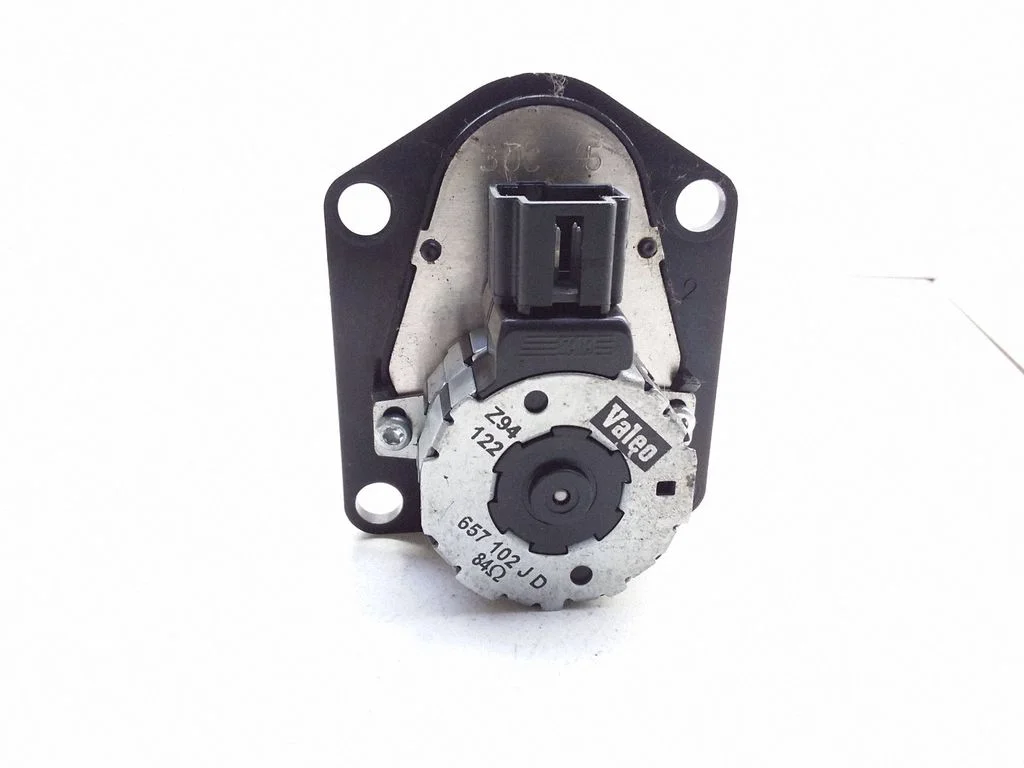 Intake manifold valve actuator/motor – Opel Vectra B (1996-2002)