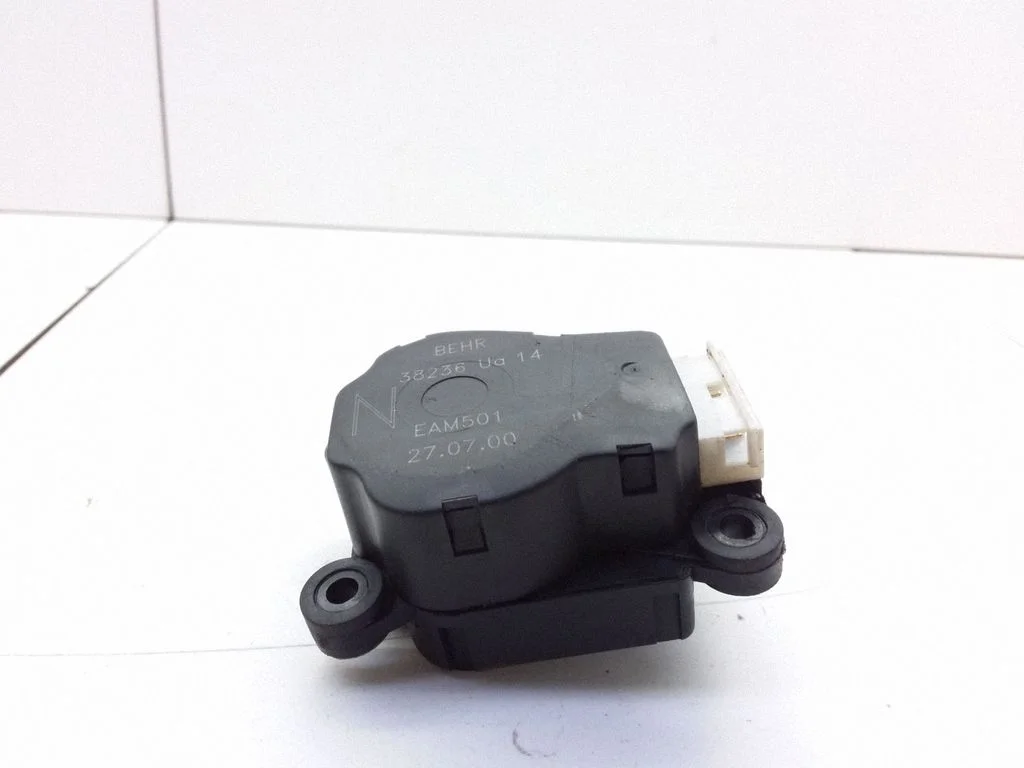 Ieplūdes kolektora vārsta motoriņš 38236