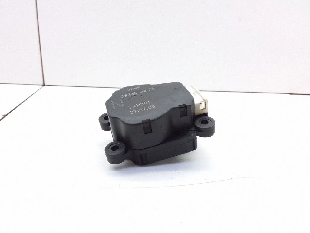 Ieplūdes kolektora vārsta motoriņš 38236