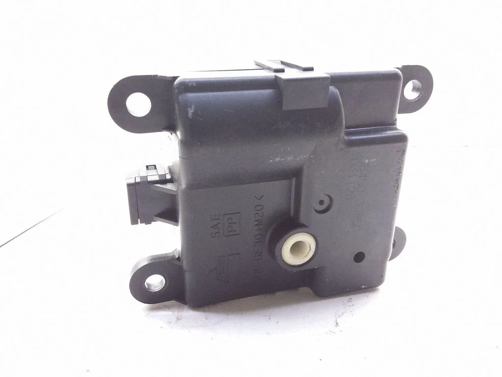 Ieplūdes kolektora vārsta motoriņš 3B45030850
