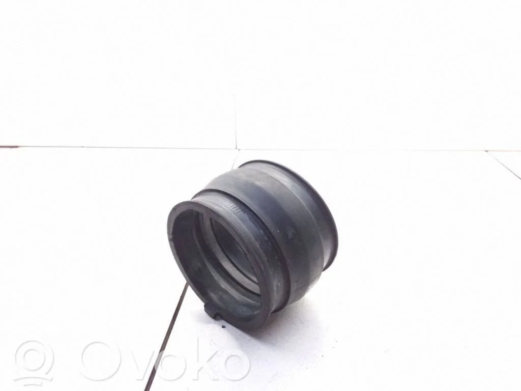 Air intake hose/pipe – Opel Antara (2006-2016)