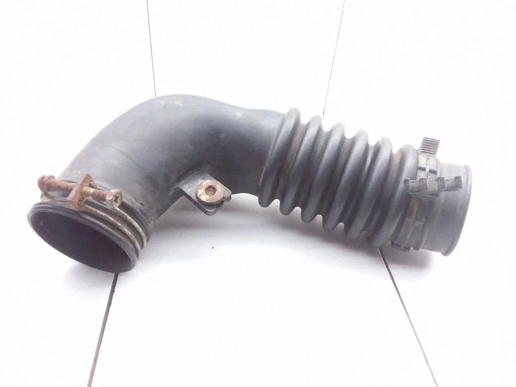 Air intake hose/pipe