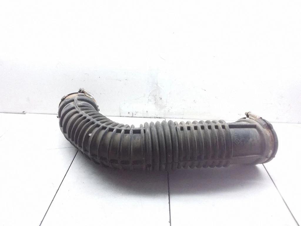 Air intake hose/pipe – Renault Master III (2010-2024)