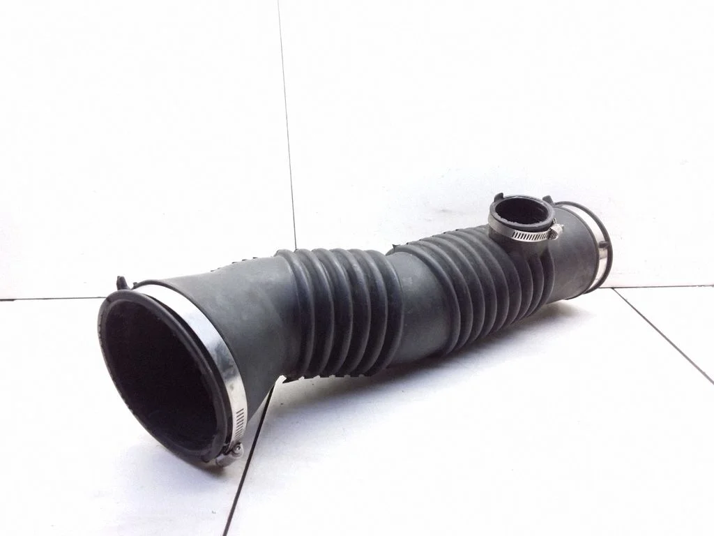 Air intake hose/pipe – Opel Sintra (1996-1999)