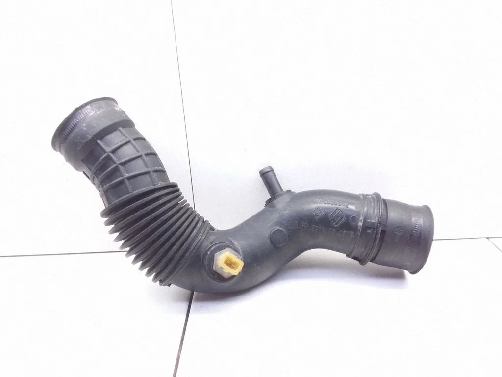 Air intake hose/pipe – Renault Megane I (1995-2002)
