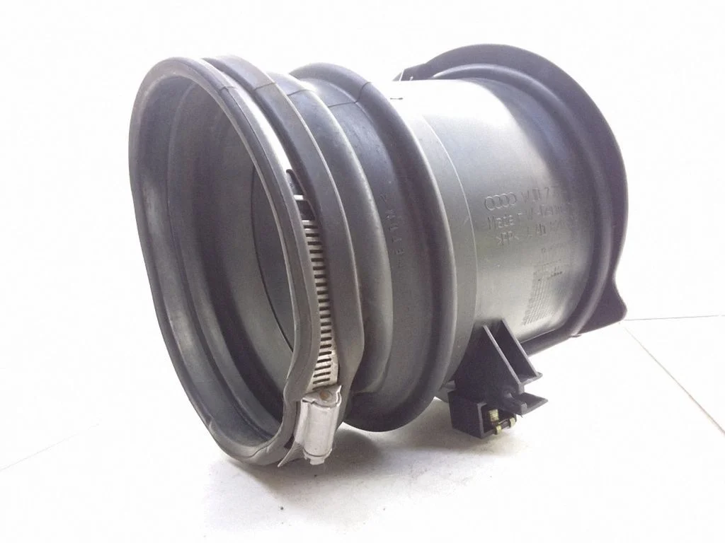 Air intake hose/pipe 4A1820303