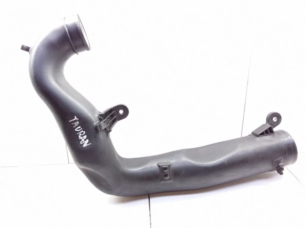 Õhu sisselaske voolik (-ud)/ toru (-d) – Volkswagen Touran I (2003-2010)