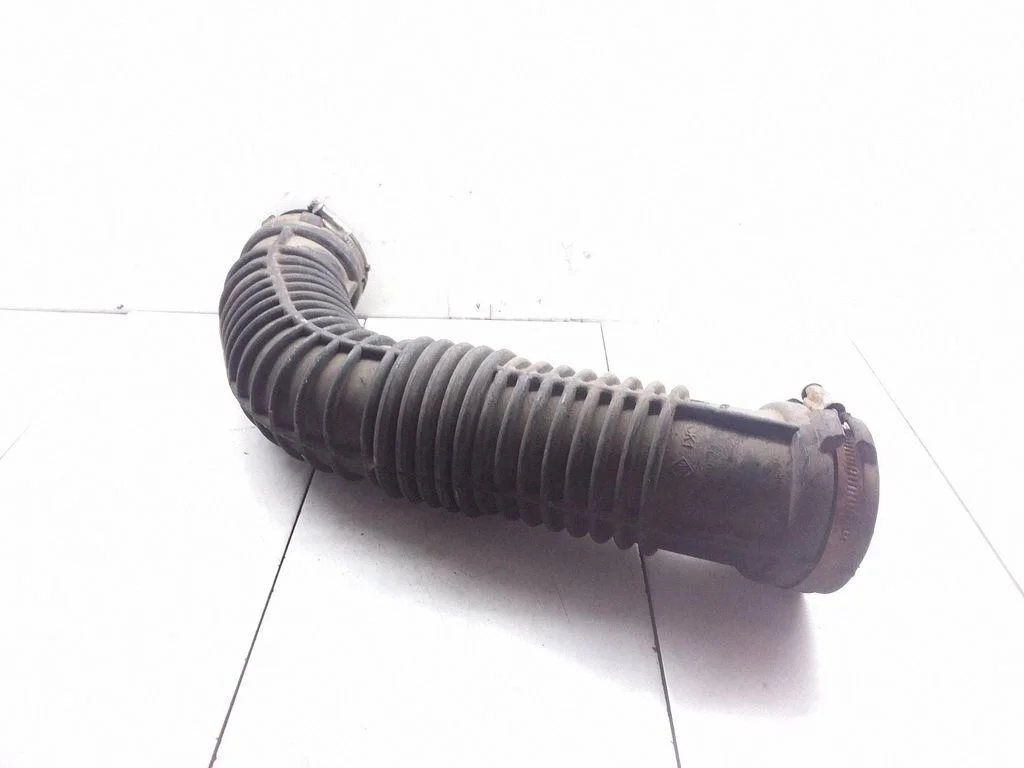 Air intake hose/pipe – Renault Master III (2010-2024)