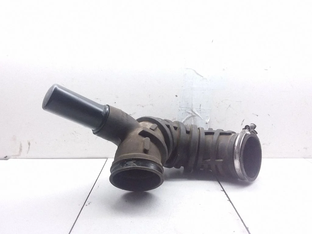 Air intake hose/pipe A1110980283