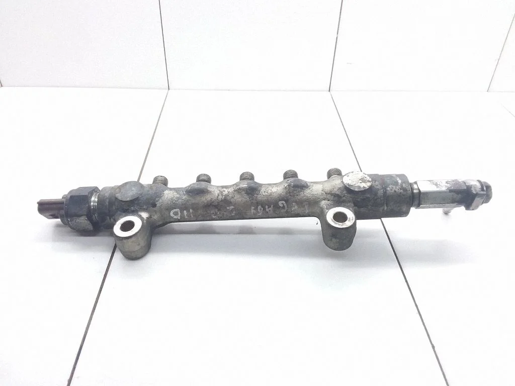 Fuel main line pipe