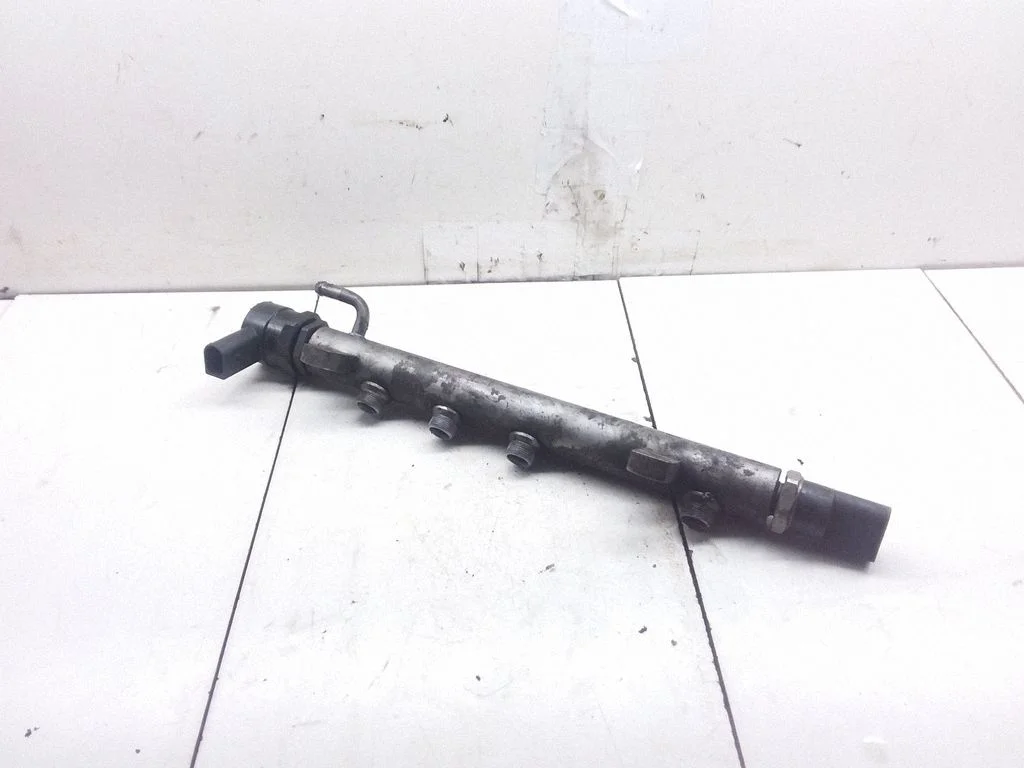 Kütuse magistraaltoru A6390700495