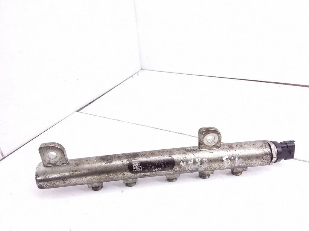 Fuel main line pipe 0445214095