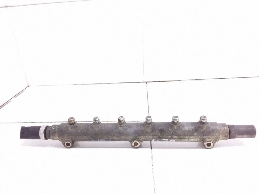 Fuel main line pipe – Volvo V70 (2000-2004)
