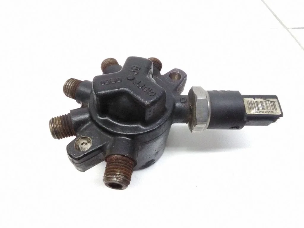 Fuel main line pipe R9144Z020C