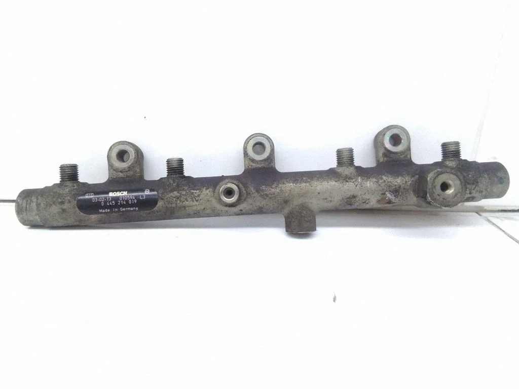 Fuel main line pipe – Peugeot 307 (2001-2005)