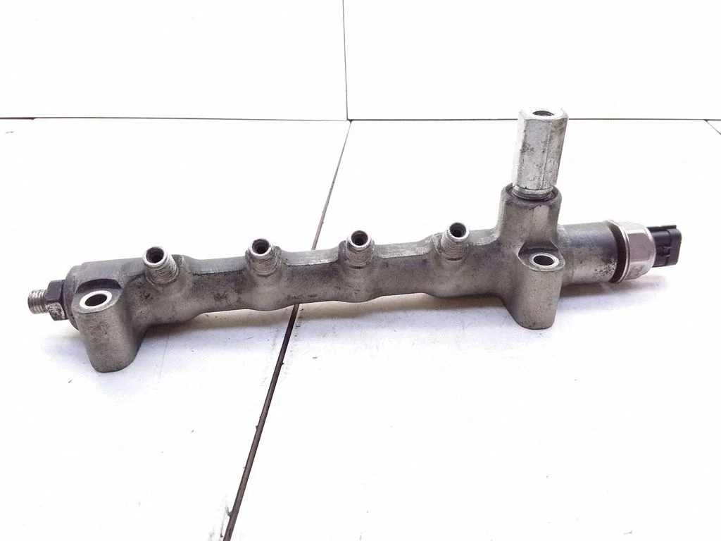 Fuel main line pipe 11172184094