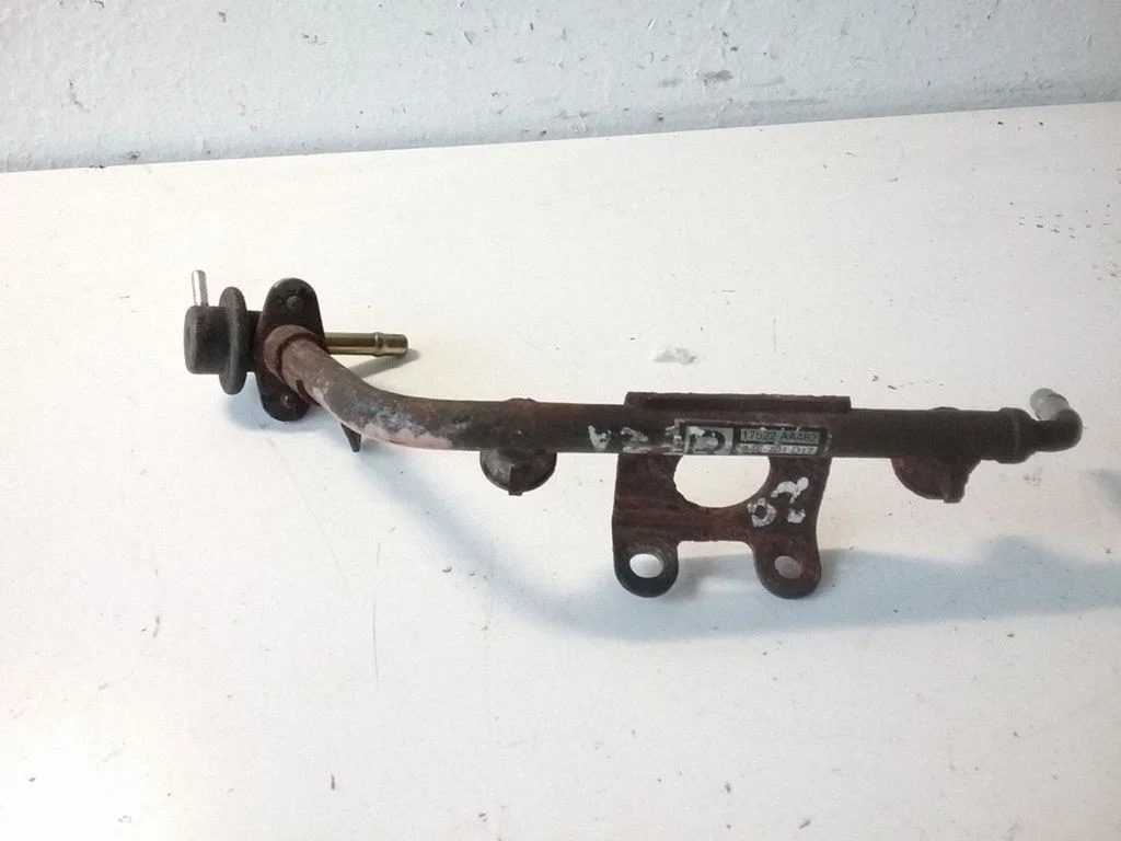Fuel main line pipe 17522AA482