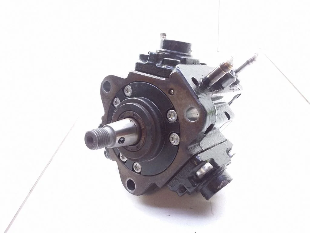 Fuel injection high pressure pump 55571005