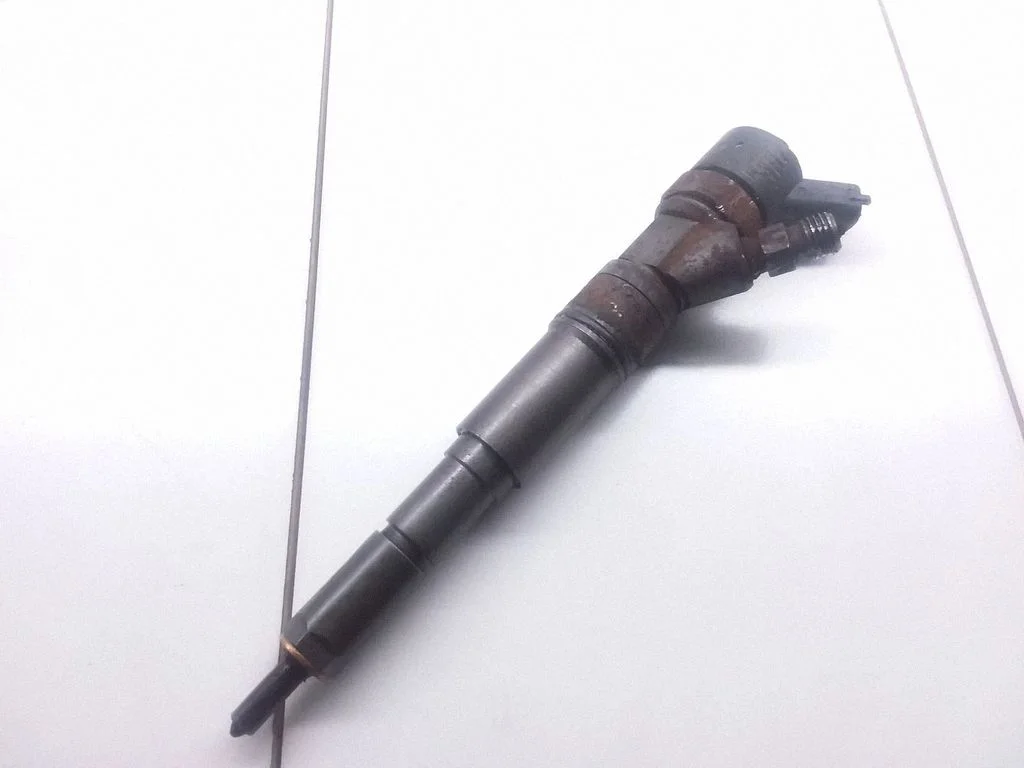 Fuel injector