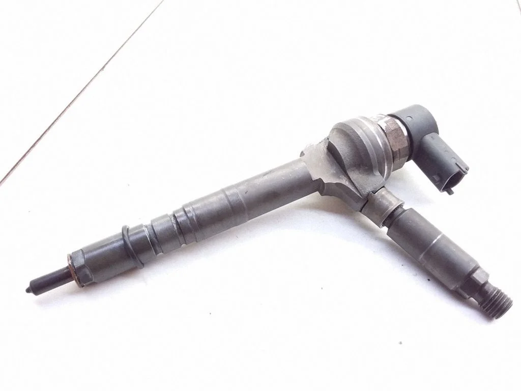 Fuel injector 0445110175
