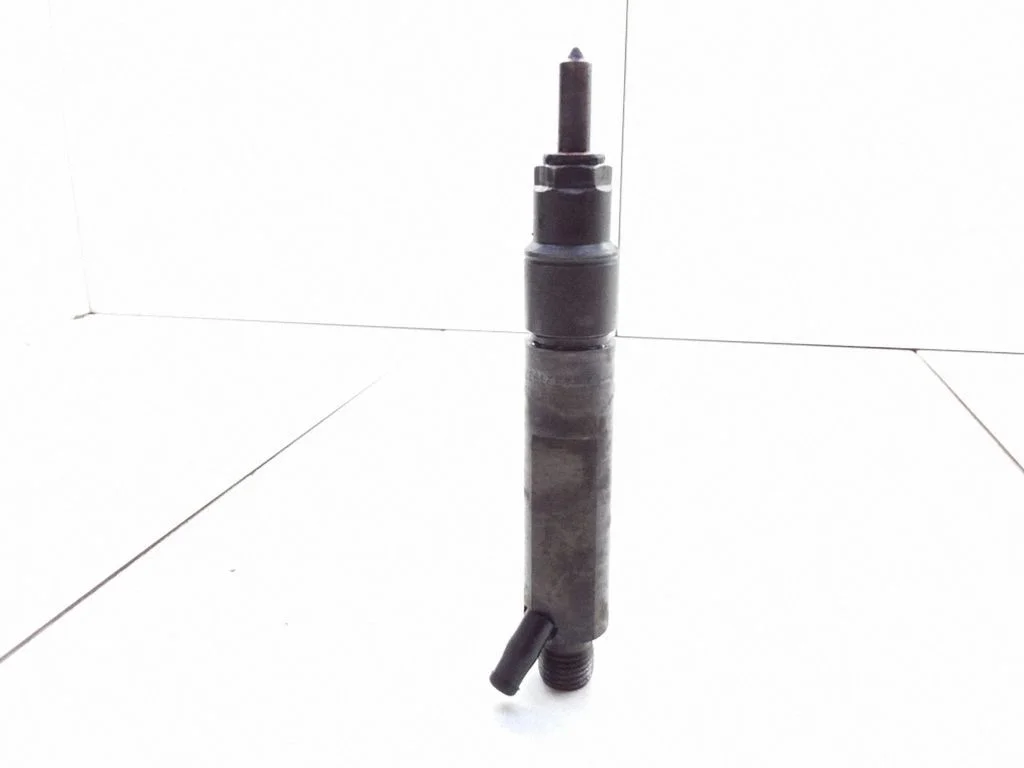 Fuel injector 038130201G