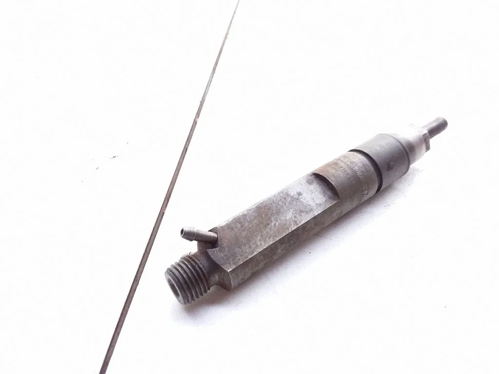 Sprausla (-as) (inžektors (-i)) 038130201G